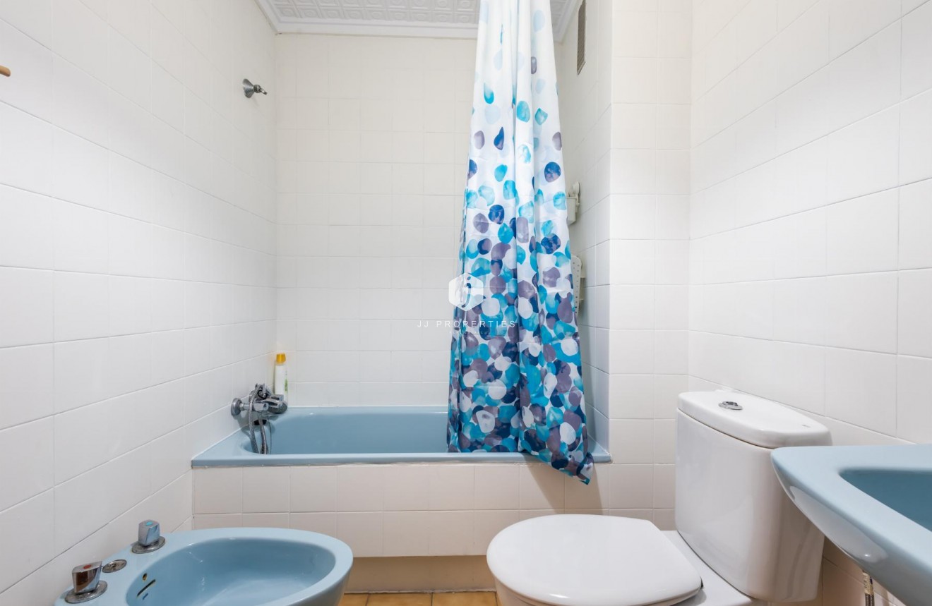 Z drugiej ręki - Mieszkanie w bloku -
Torrevieja - Costa Blanca