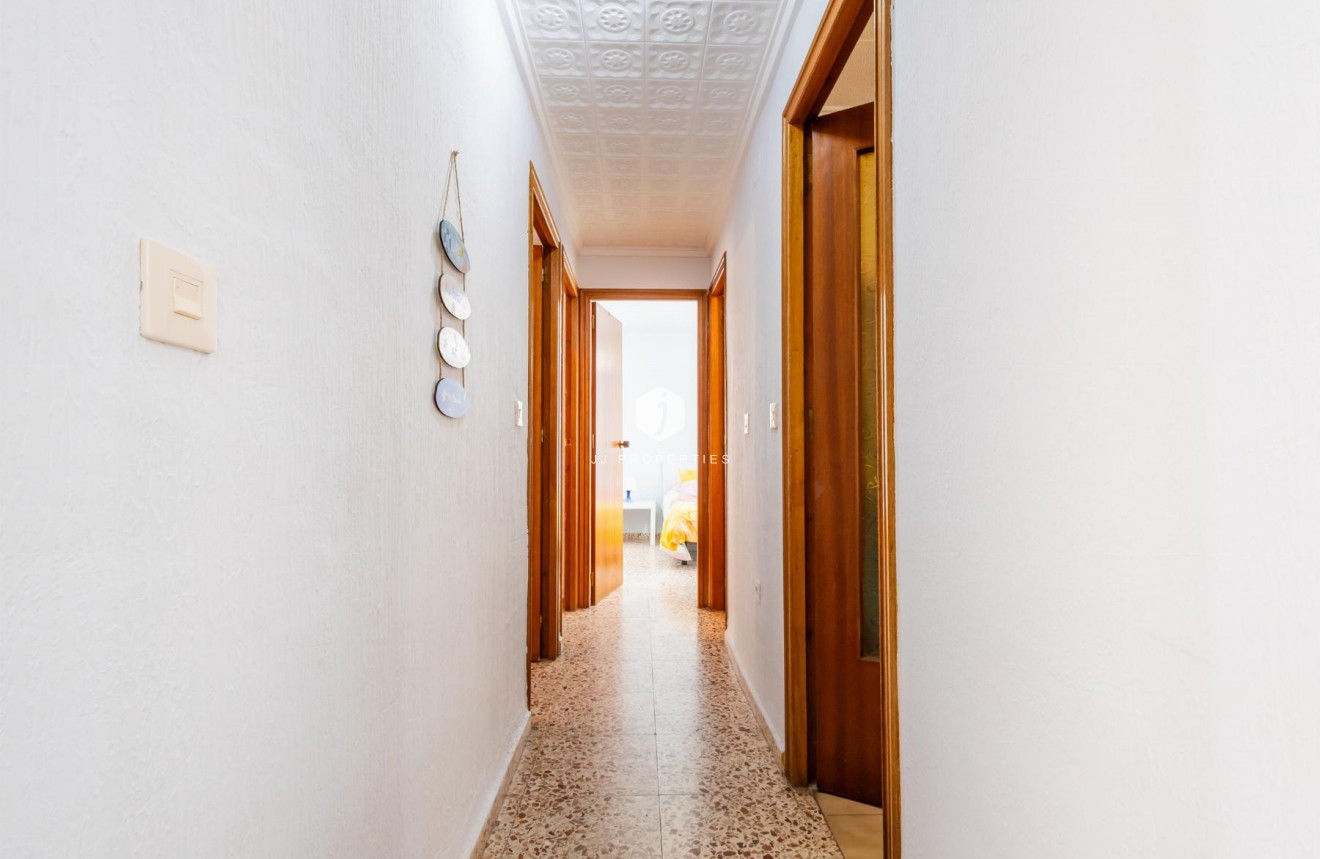 Z drugiej ręki - Mieszkanie w bloku -
Torrevieja - Costa Blanca