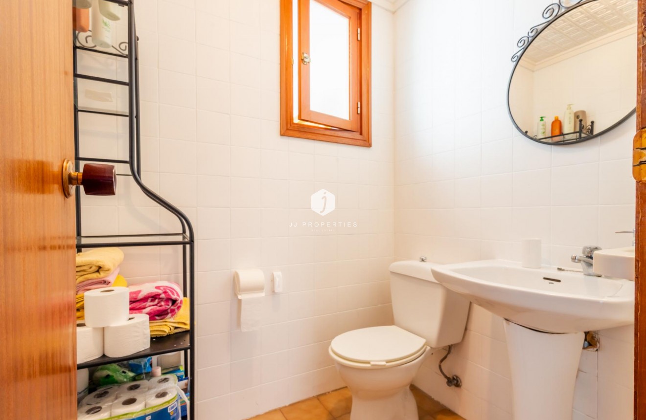 Z drugiej ręki - Mieszkanie w bloku -
Torrevieja - Costa Blanca