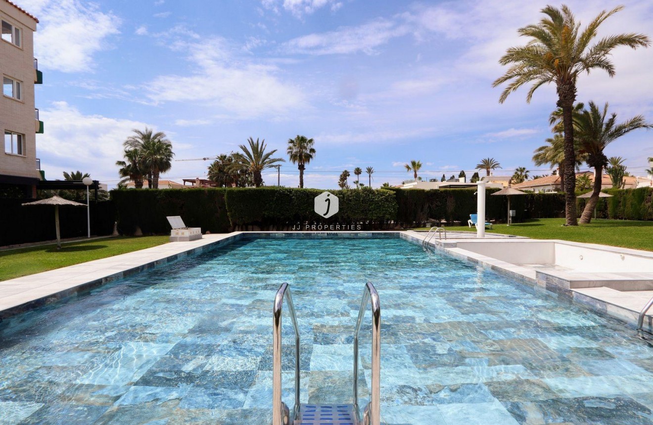 Tweedehands - Appartement / flat -
Torrevieja - Costa Blanca