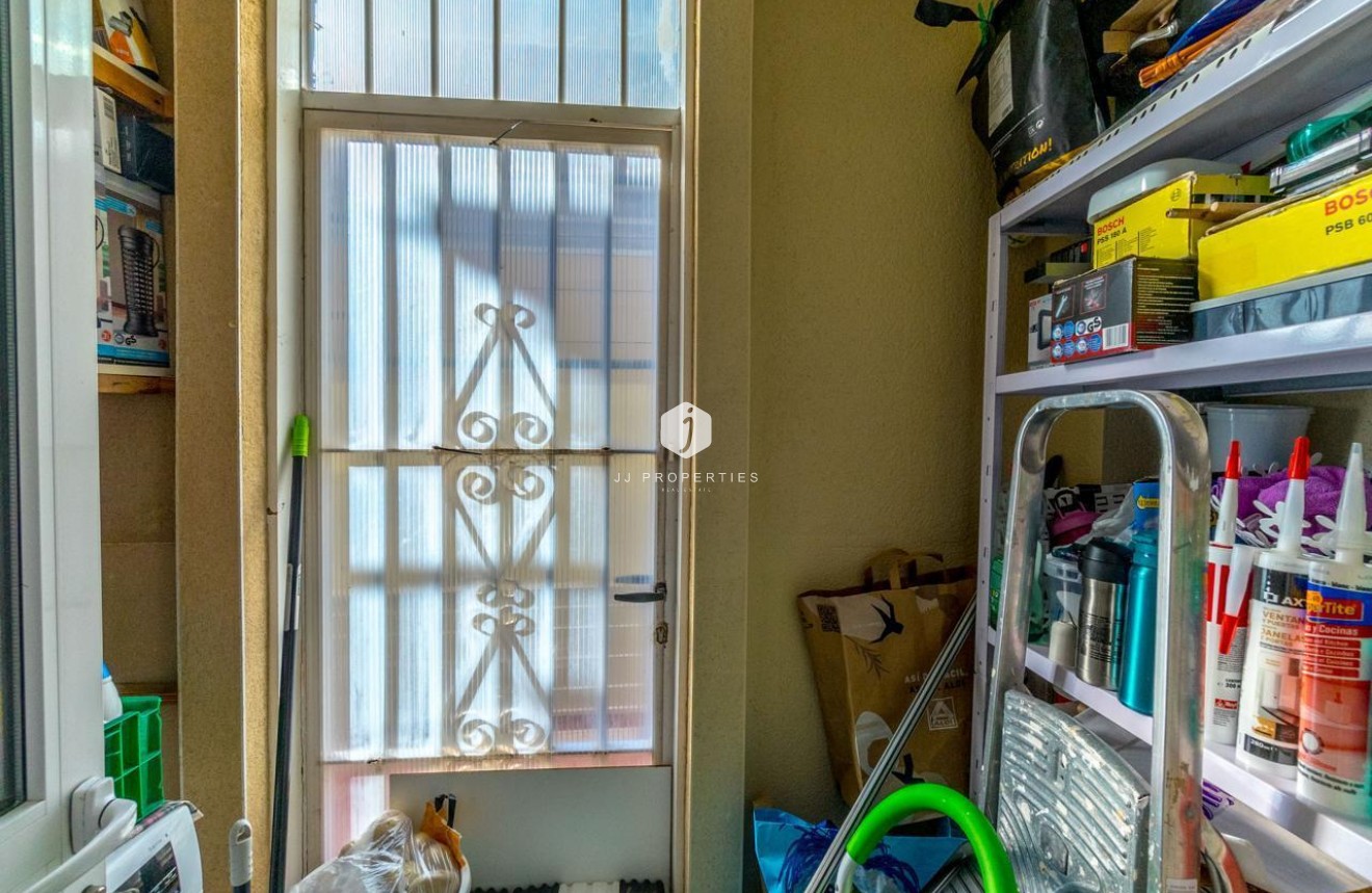 Z drugiej ręki - Szalet -
Orihuela Costa - Costa Blanca