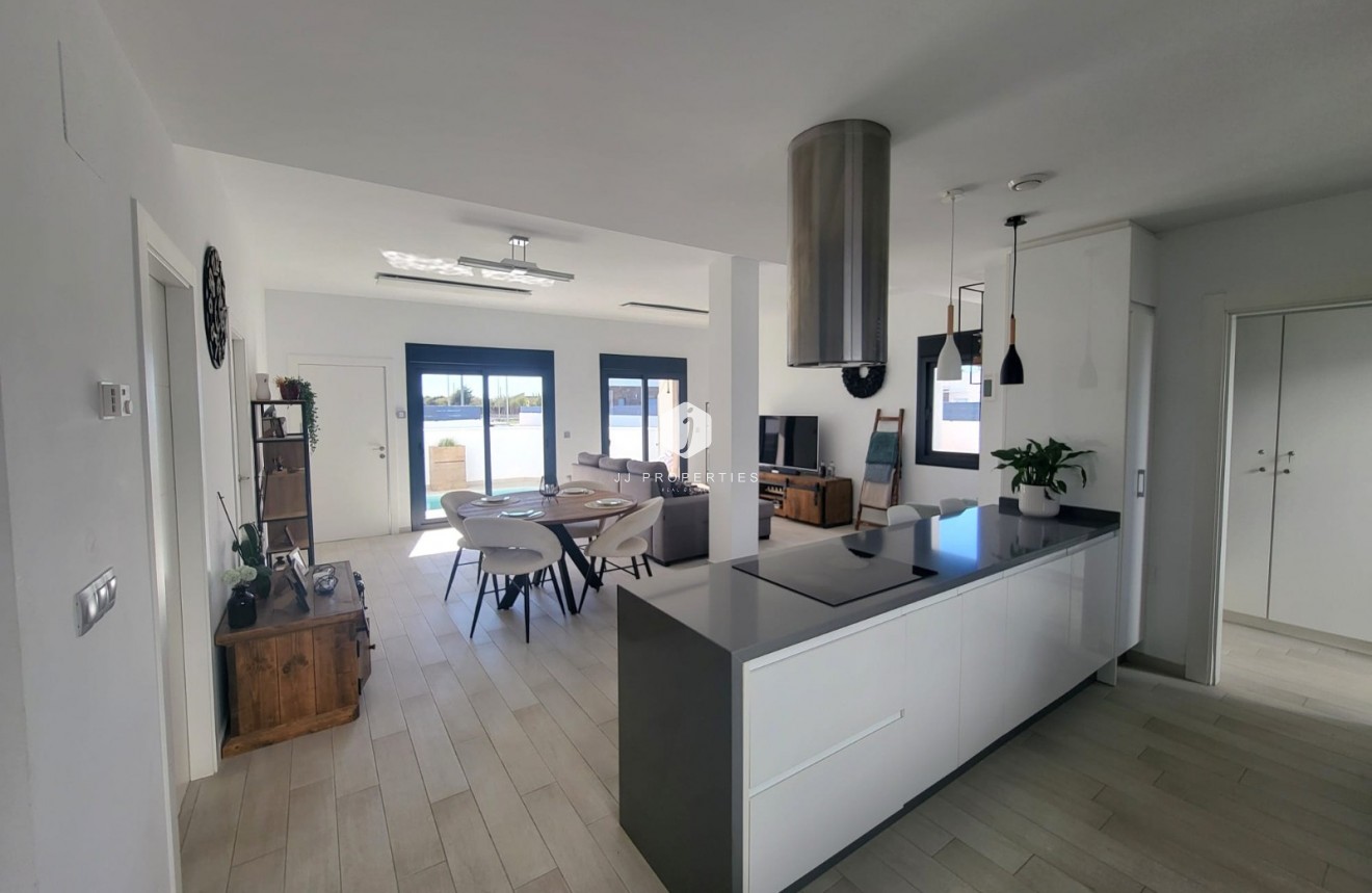 Tweedehands - Chalet -
Daya Vieja - Costa Blanca