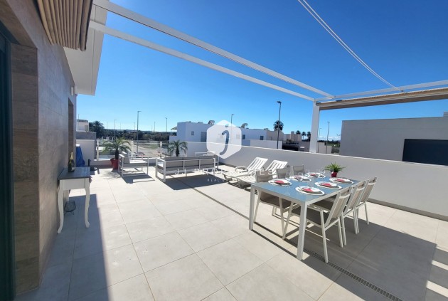 Tweedehands - Chalet -
Daya Vieja - Costa Blanca