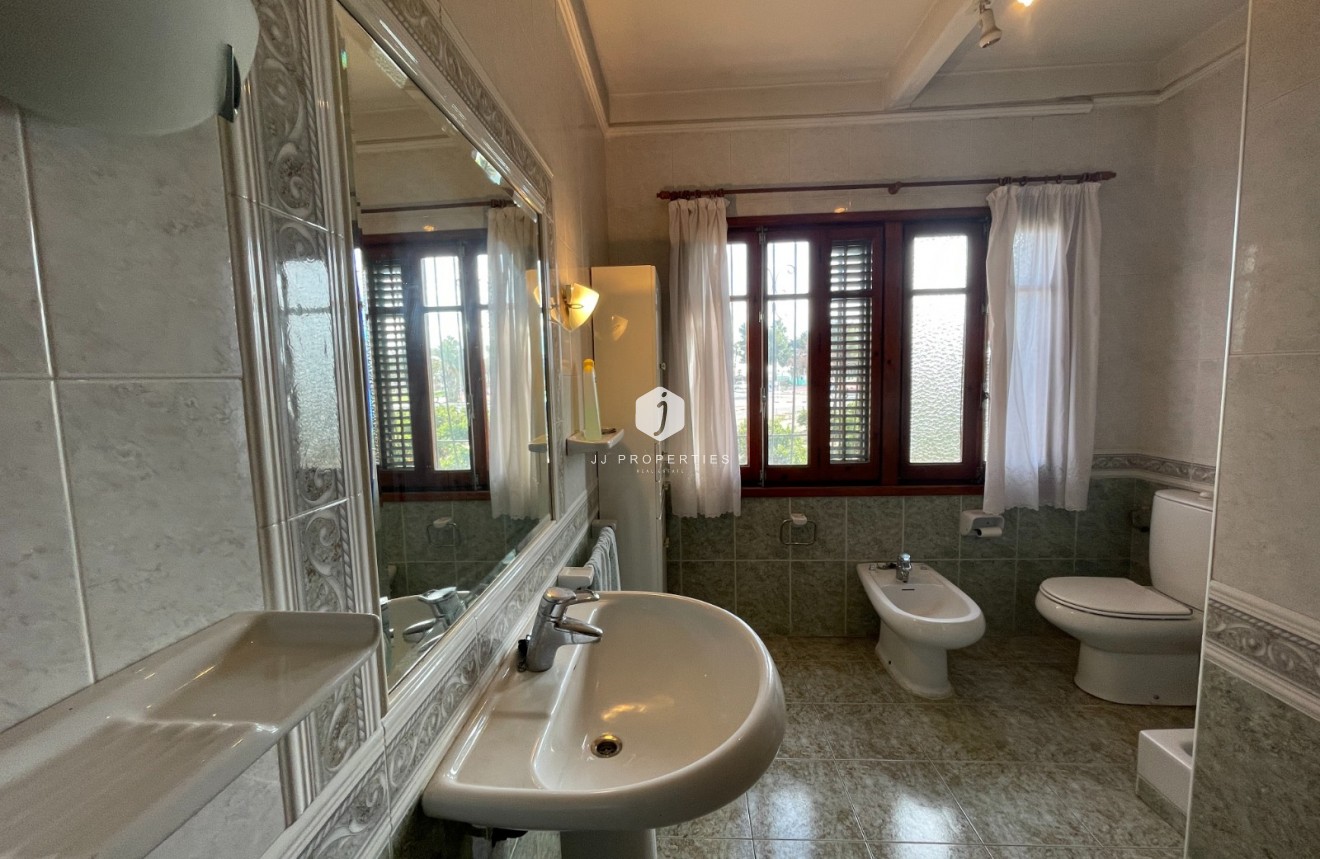 Tweedehands - Villa -
Benejúzar - Inland