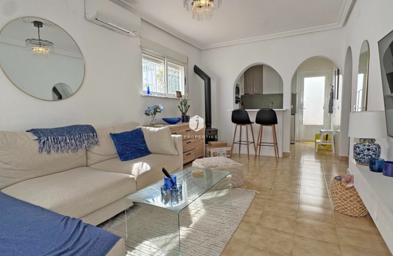 Tweedehands - Chalet -
San Miguel de Salinas - Inland