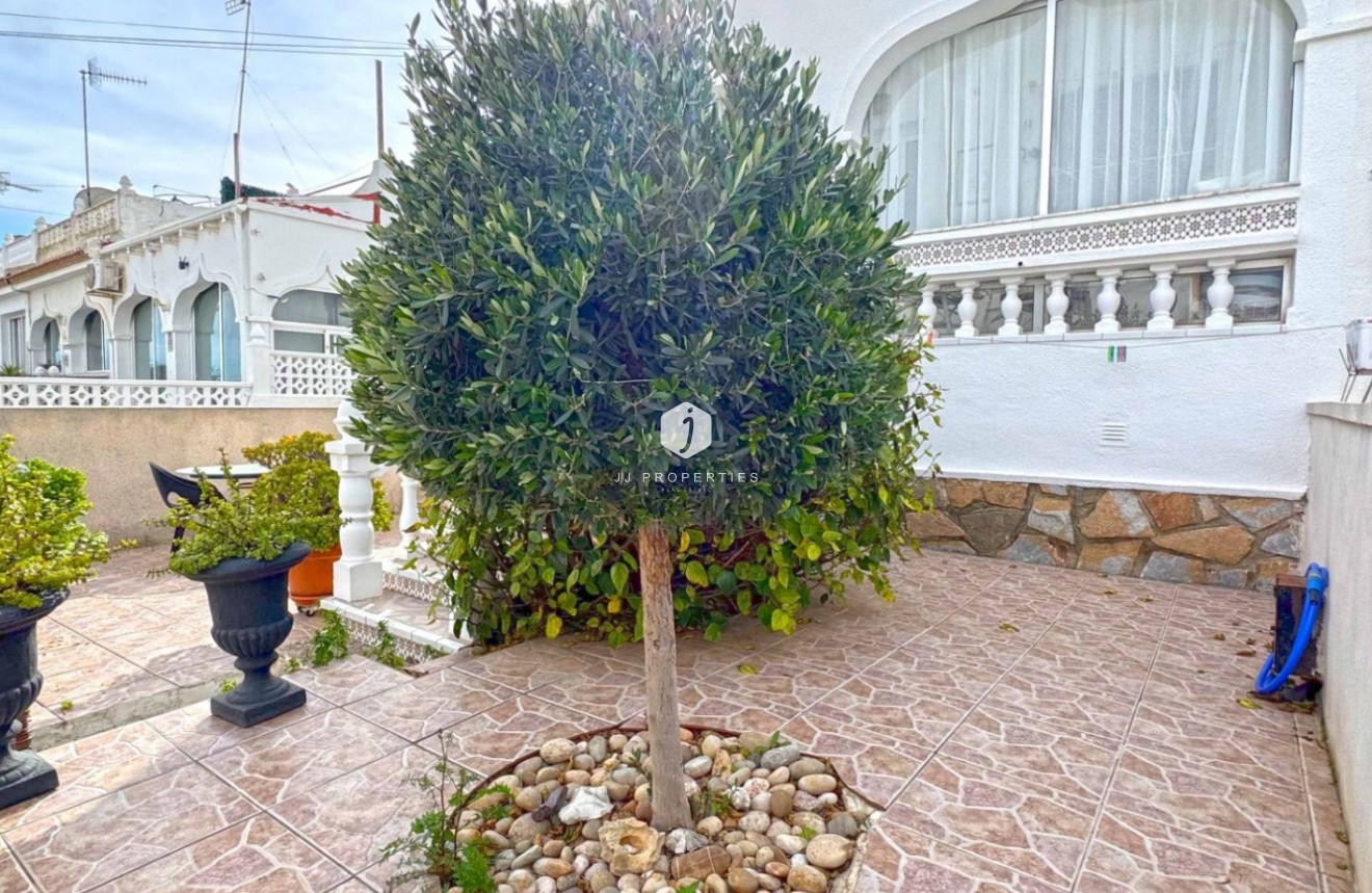 Tweedehands - Chalet -
San Miguel de Salinas - Inland