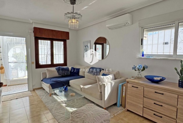 Tweedehands - Chalet -
San Miguel de Salinas - Inland