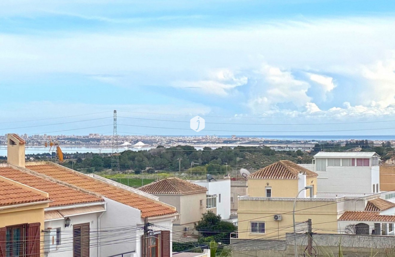 Tweedehands - Chalet -
San Miguel de Salinas - Inland