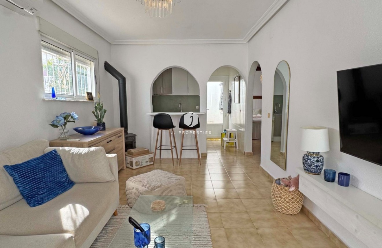 Tweedehands - Chalet -
San Miguel de Salinas - Inland