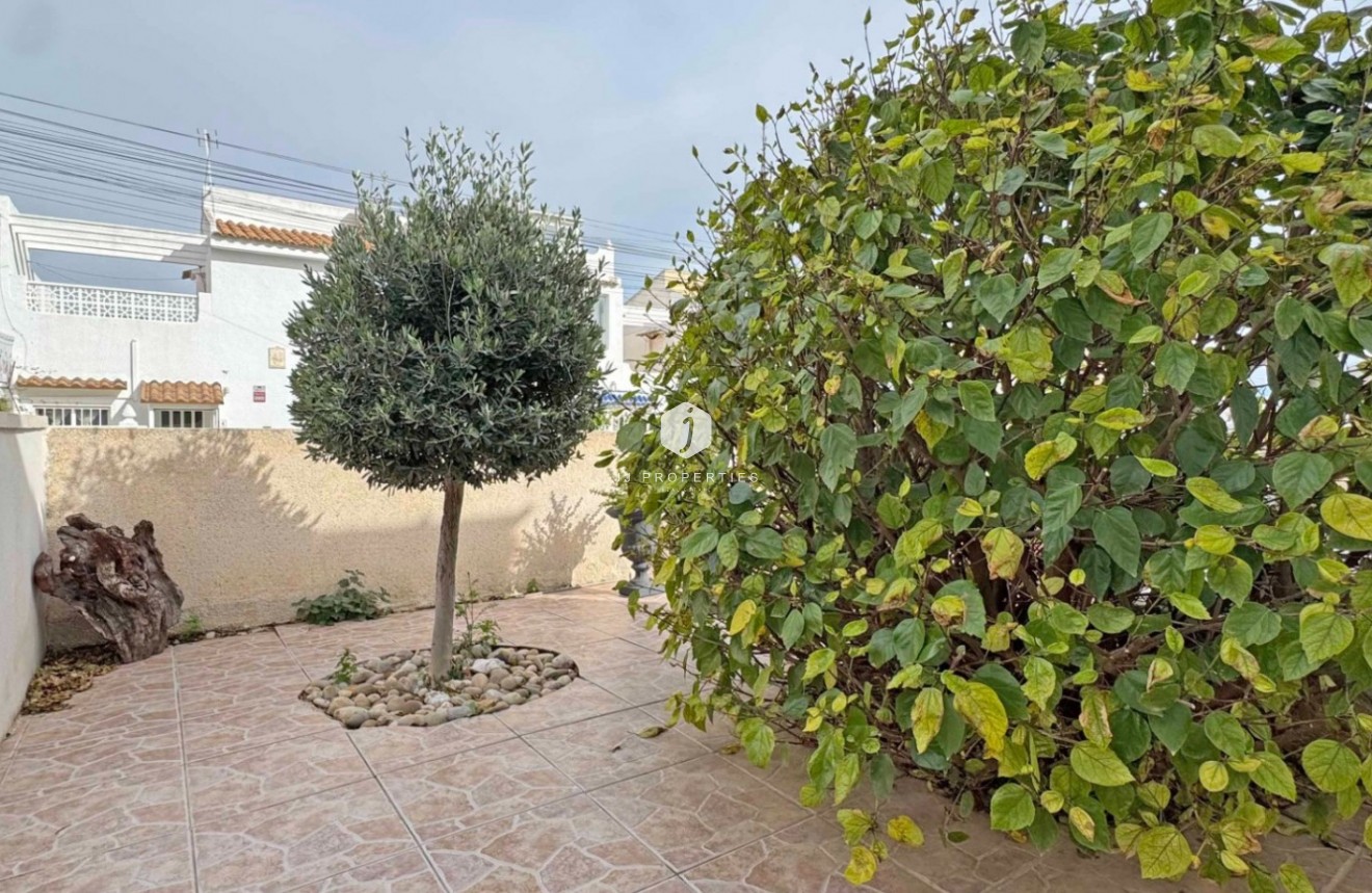 Tweedehands - Chalet -
San Miguel de Salinas - Inland