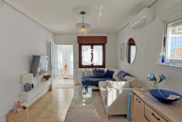 Tweedehands - Chalet -
San Miguel de Salinas - Inland