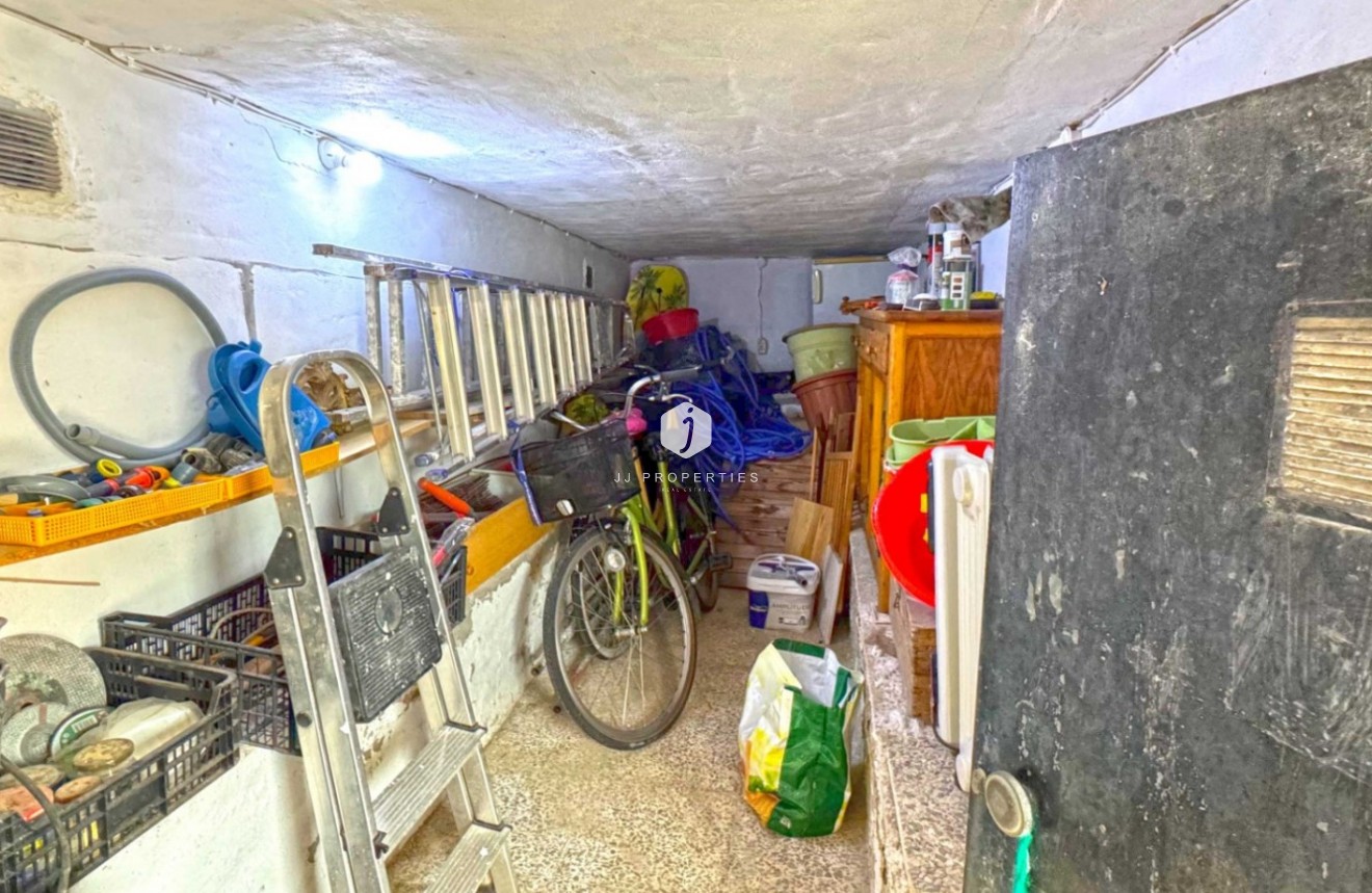 Tweedehands - Chalet -
San Miguel de Salinas - Inland