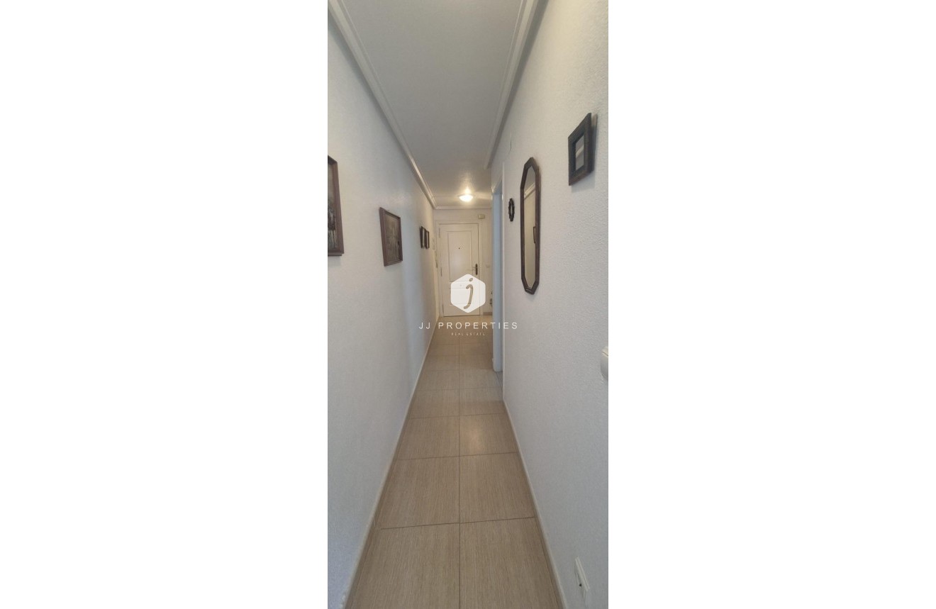 Tweedehands - Appartement / flat -
Torrevieja - La Mata Pueblo