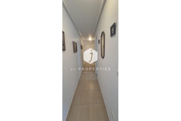 Tweedehands - Appartement / flat -
Torrevieja - La Mata Pueblo
