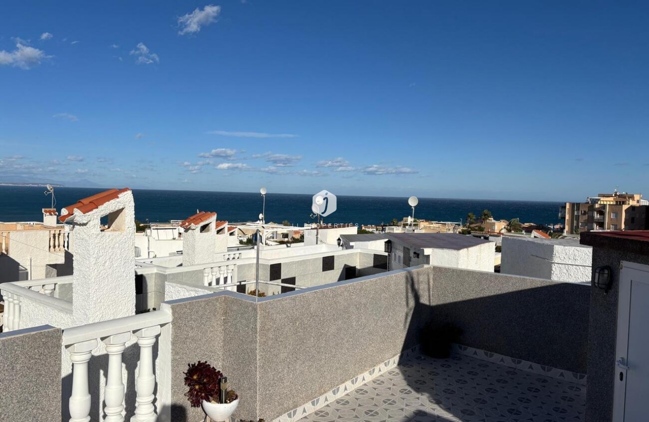 Tweedehands - Chalet -
Torrevieja - La Provensa