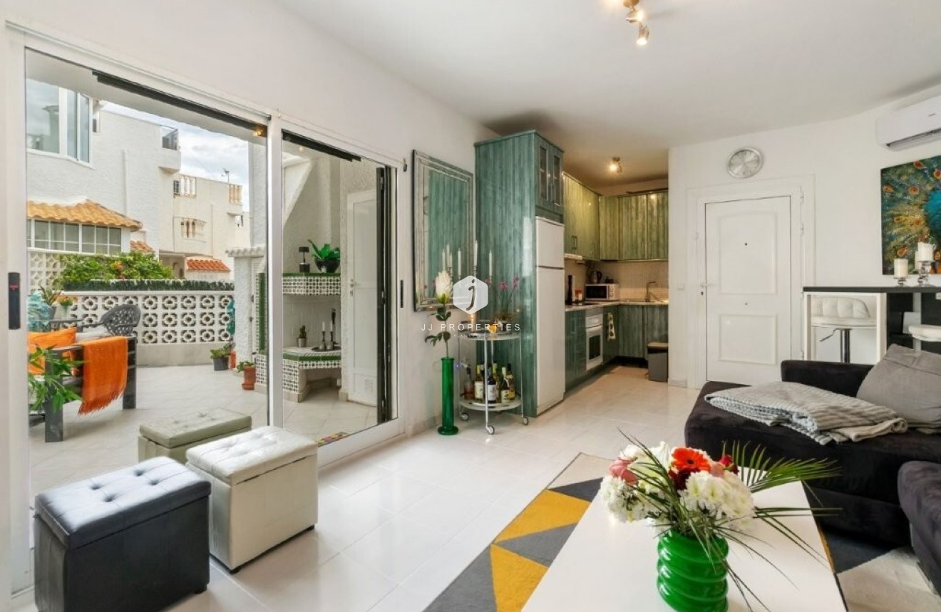 Tweedehands - Chalet -
Torrevieja - La Provensa