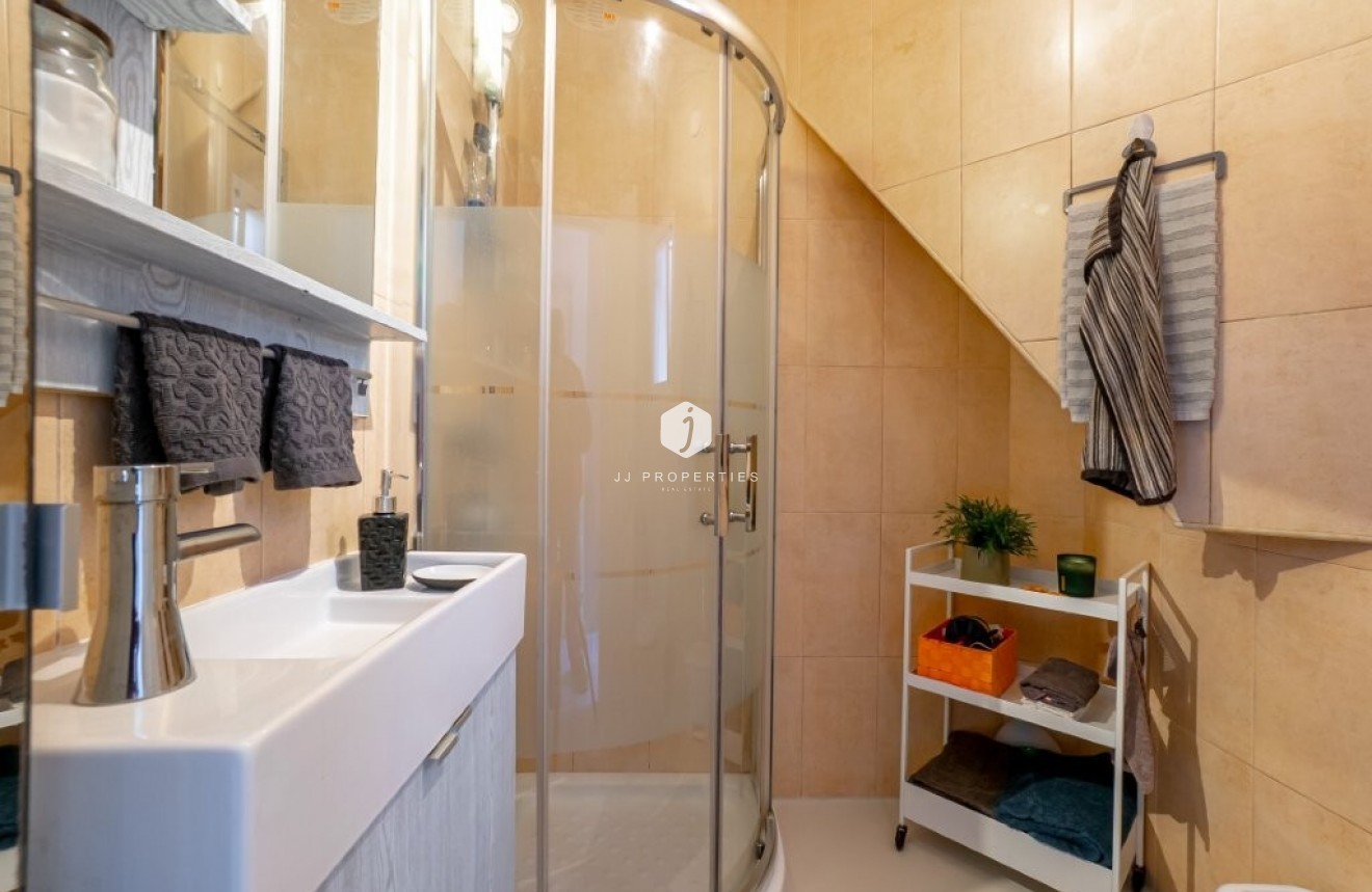 Tweedehands - Chalet -
Torrevieja - La Provensa