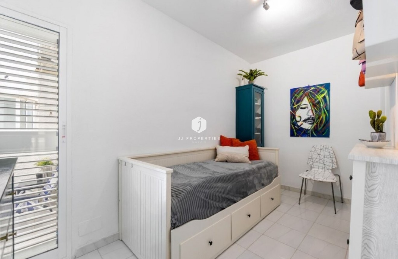 Tweedehands - Chalet -
Torrevieja - La Provensa