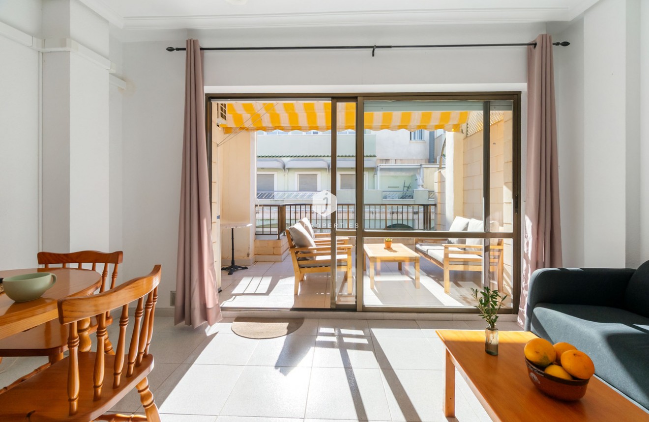 Tweedehands - Appartement / flat -
Torrevieja - Playa del Cura