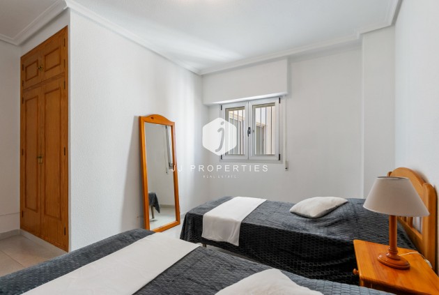 Tweedehands - Appartement / flat -
Torrevieja - Playa del Cura