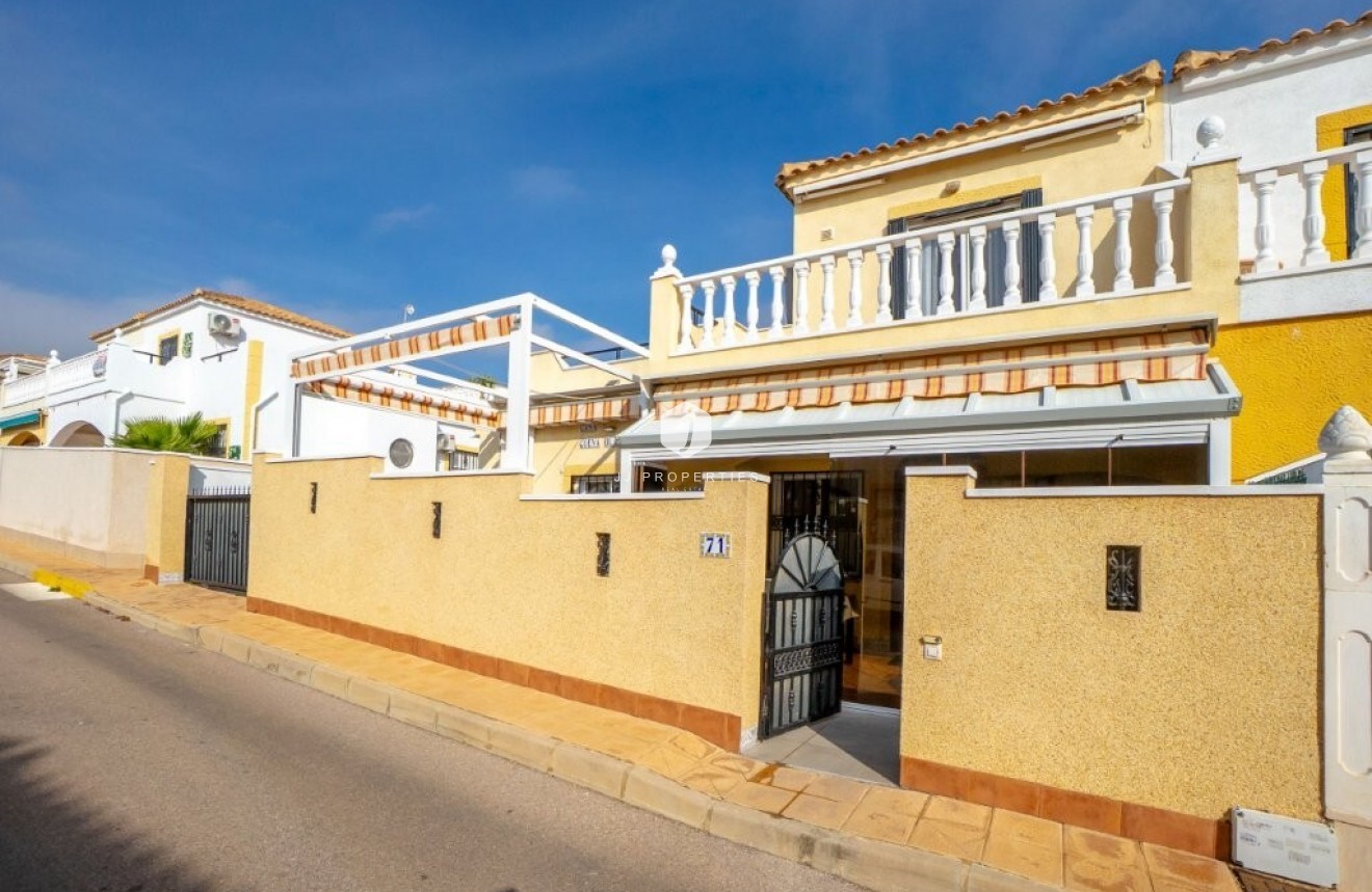 Tweedehands - Quad House Penthouse -
Orihuela Costa - Serena 5