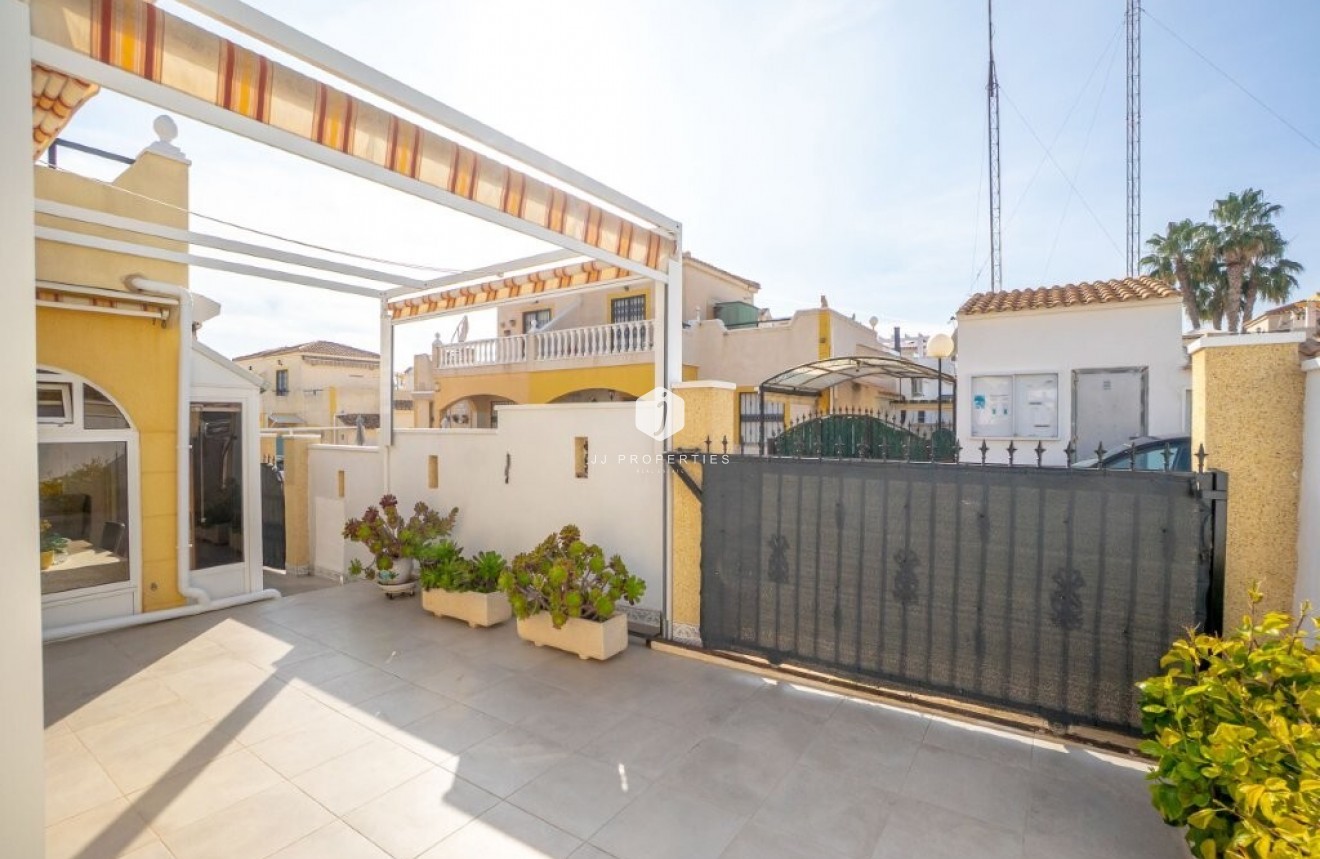 Tweedehands - Quad House Penthouse -
Orihuela Costa - Serena 5