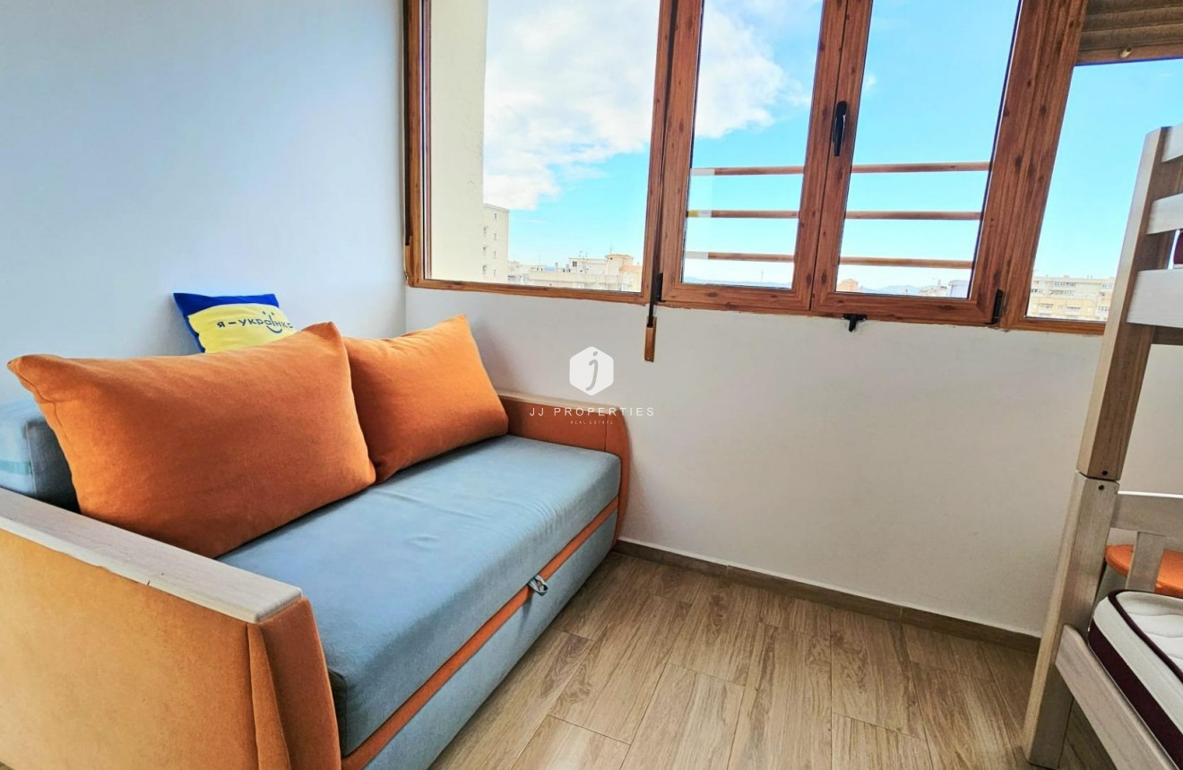 Tweedehands - Appartement / flat -
Torrevieja - Nueva Torrevieja