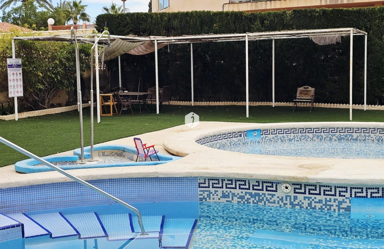 Tweedehands - Appartement / flat -
Torrevieja - Nueva Torrevieja