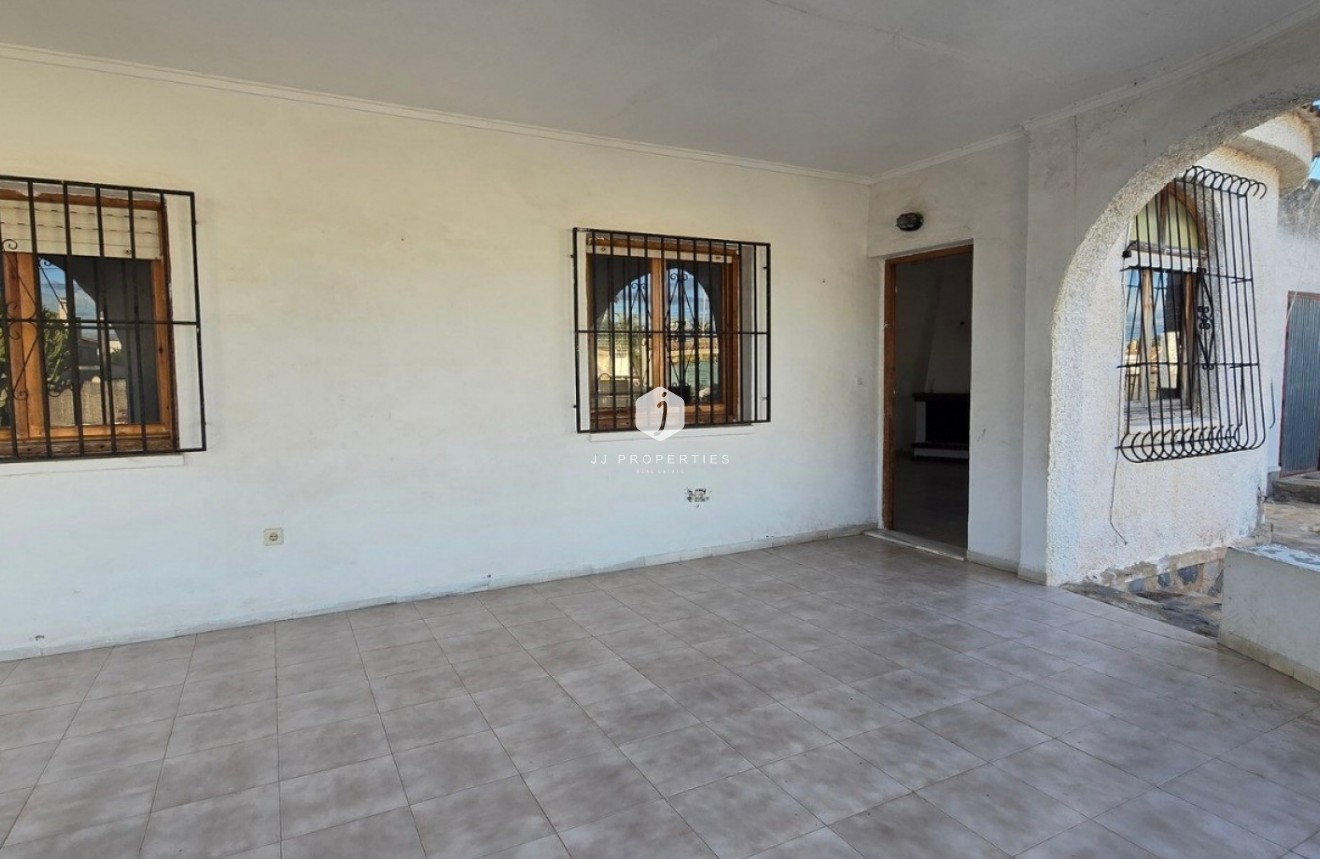 Tweedehands - Villa -
Torrevieja - Costa Blanca