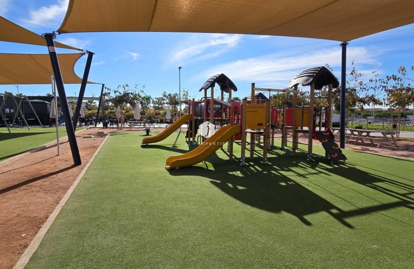 Tweedehands - Villa -
Torrevieja - Costa Blanca