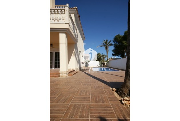 Tweedehands - Villa -
Cabo Roig - Costa Blanca