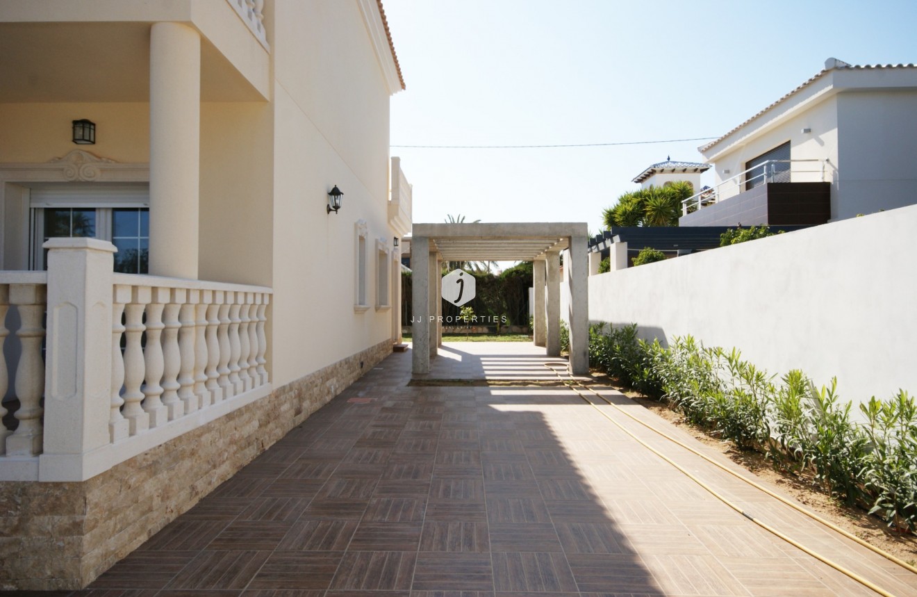 Tweedehands - Villa -
Cabo Roig - Costa Blanca