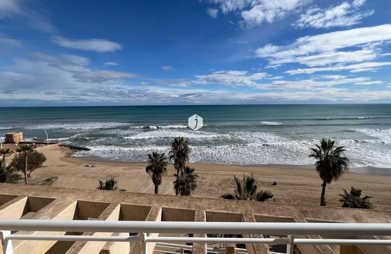 Tweedehands - Penthouse -
Torrevieja - La Mata Pueblo