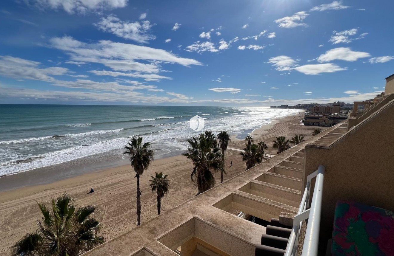Tweedehands - Penthouse -
Torrevieja - La Mata Pueblo