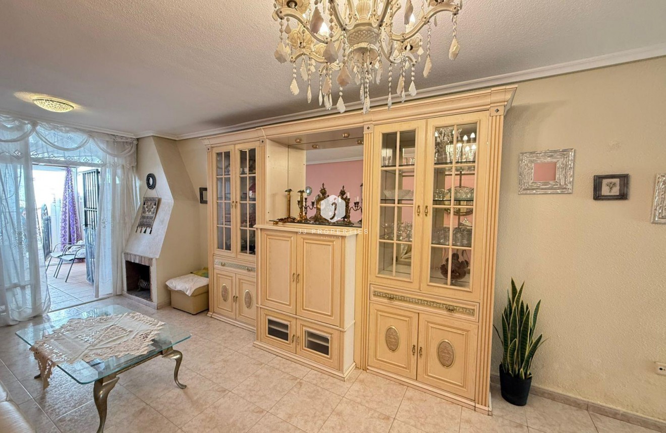 Tweedehands - Chalet -
Torrevieja - Calas blanca