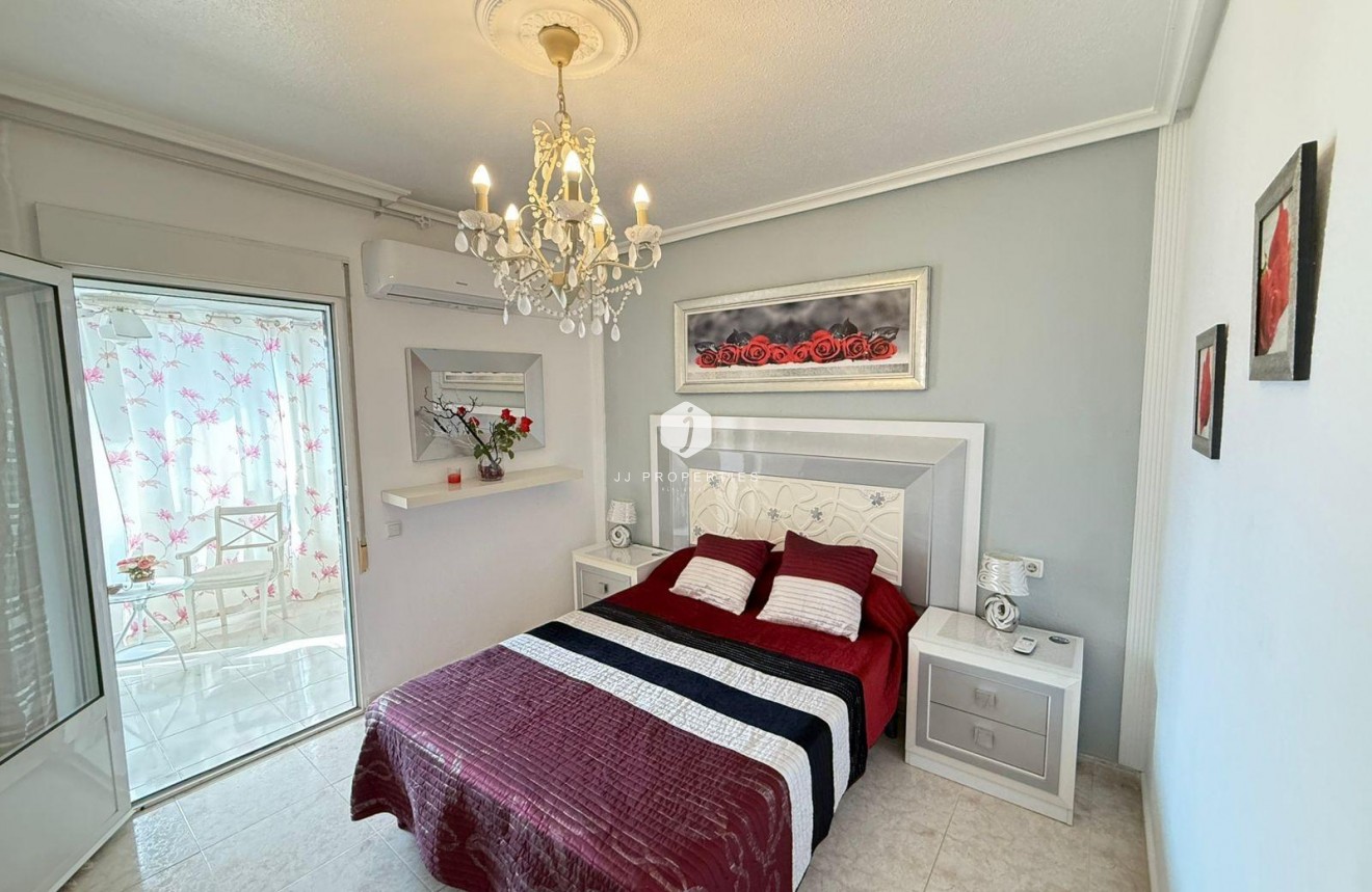 Tweedehands - Chalet -
Torrevieja - Calas blanca