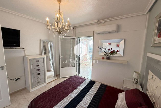 Tweedehands - Chalet -
Torrevieja - Calas blanca