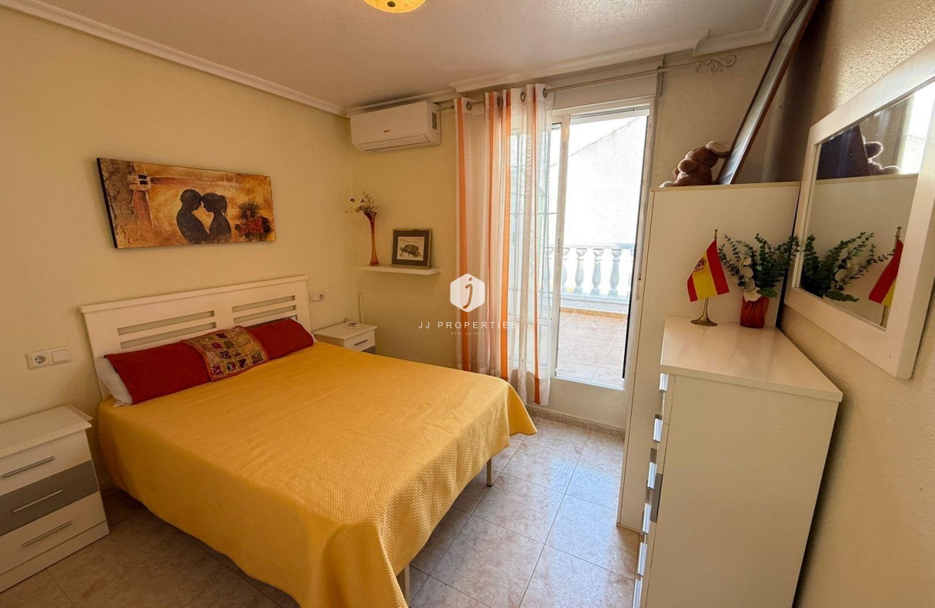 Tweedehands - Chalet -
Torrevieja - Calas blanca