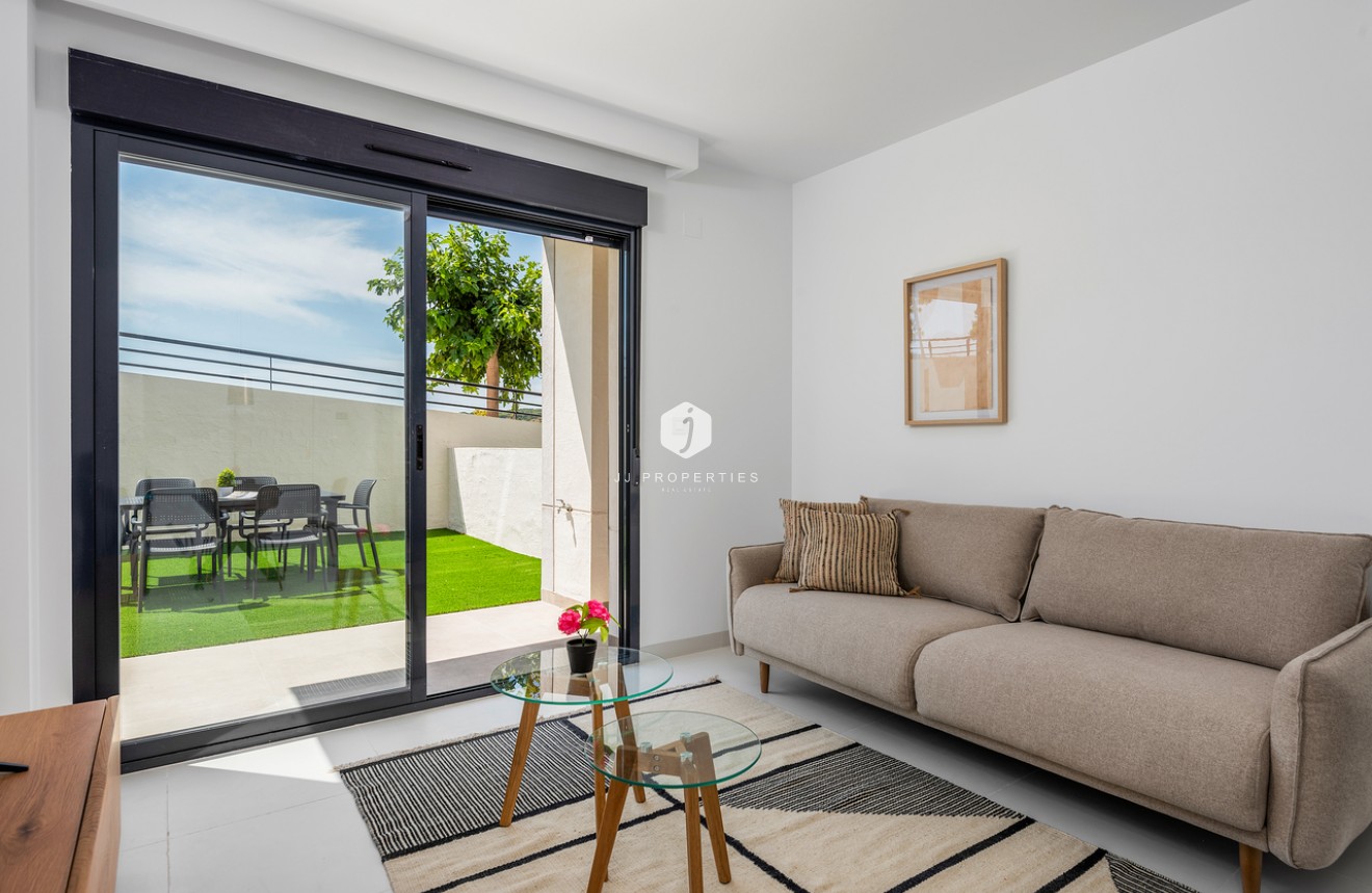 Tweedehands - Appartement / flat -
San Miguel de Salinas - Inland