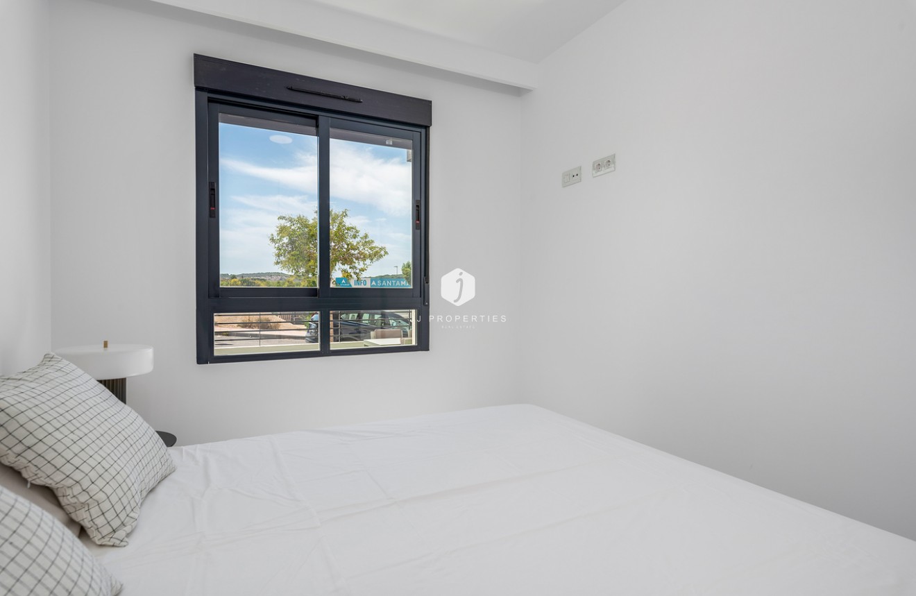 Tweedehands - Appartement / flat -
San Miguel de Salinas - Inland