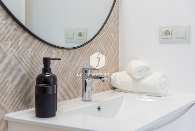 Tweedehands - Appartement / flat -
San Miguel de Salinas - Inland