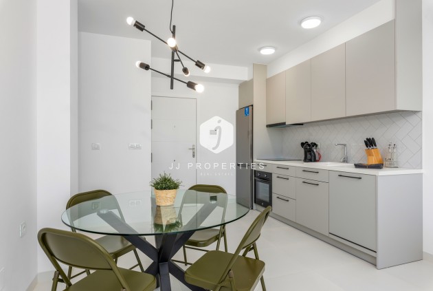 Tweedehands - Appartement / flat -
San Miguel de Salinas - Inland