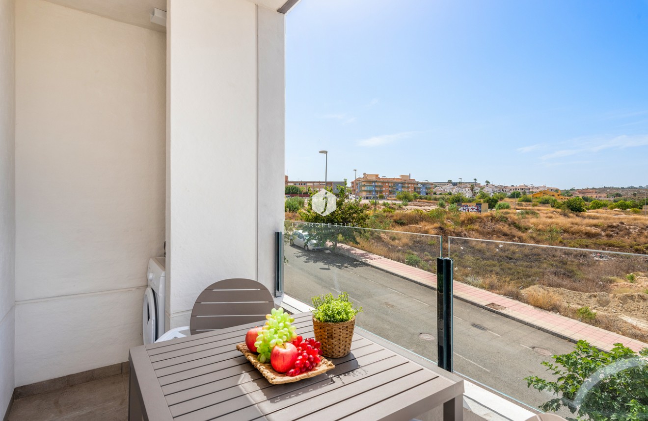 Tweedehands - Appartement / flat -
San Miguel de Salinas - Inland