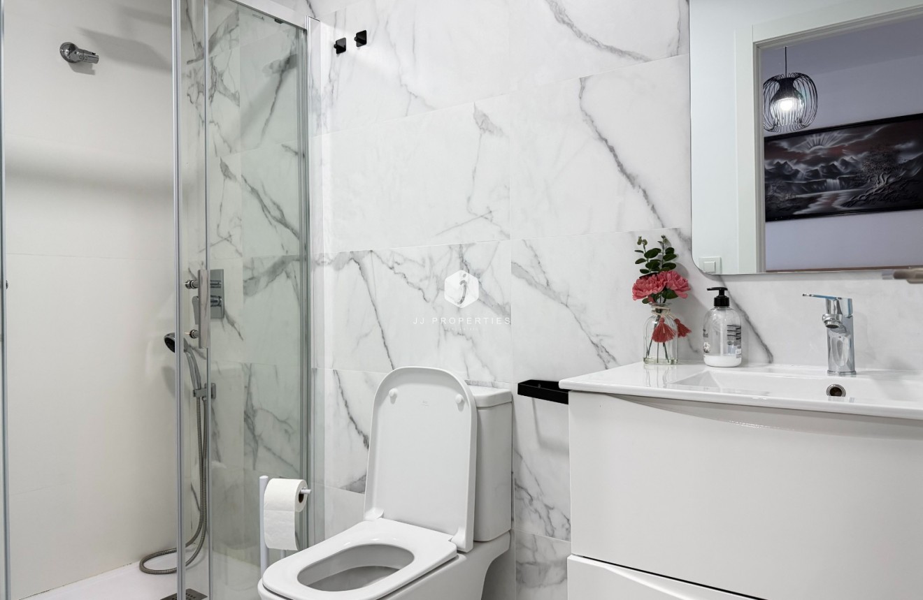 Resale - Apartment / flat -
San Miguel de Salinas - Inland