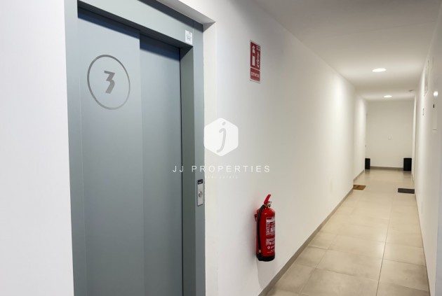 Resale - Apartment / flat -
San Miguel de Salinas - Inland