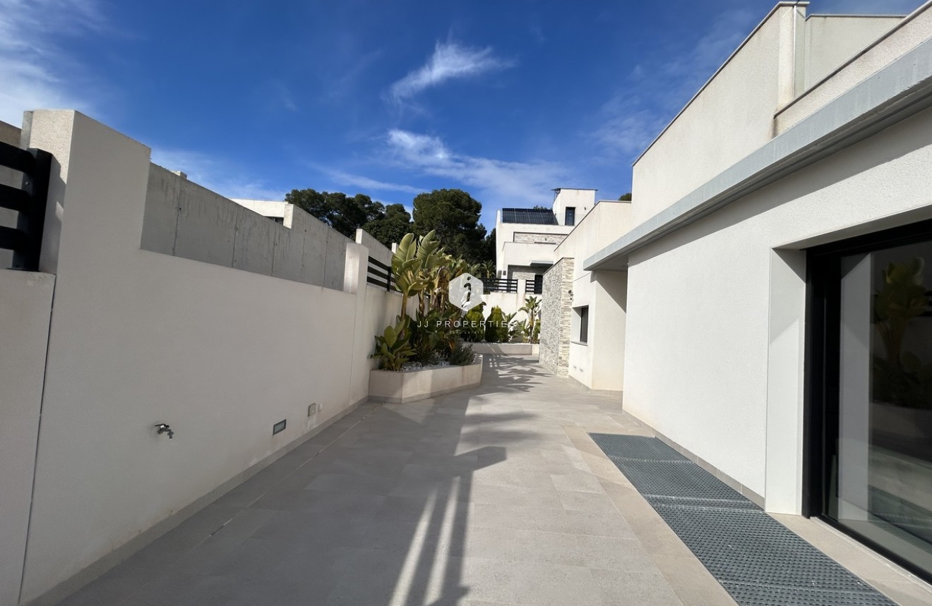 Resale - Villa -
Los Balcones - Costa Blanca