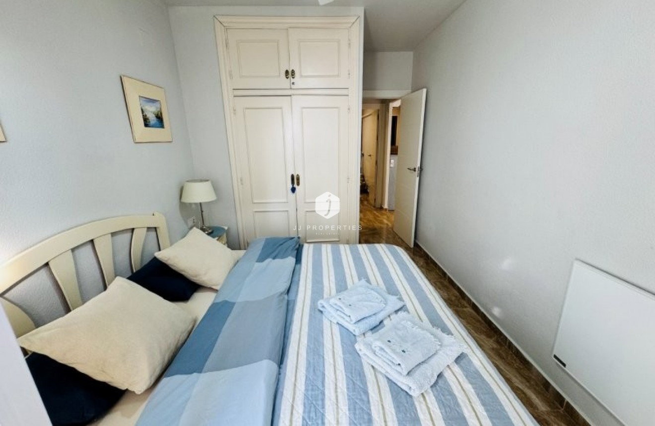 Resale - Apartment / flat -
La Mata - Costa Blanca