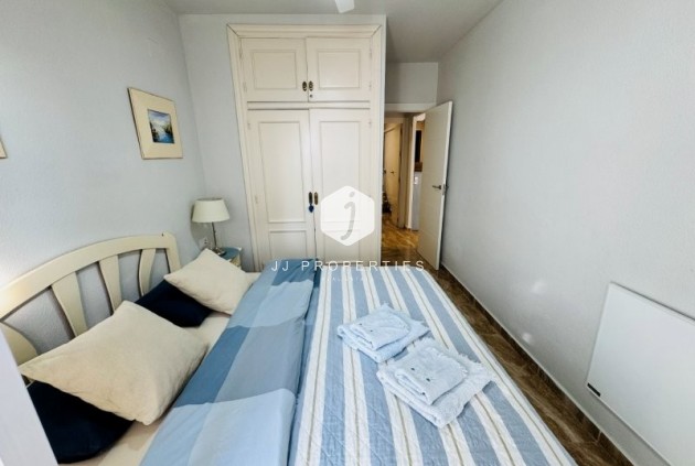 Resale - Apartment / flat -
La Mata - Costa Blanca