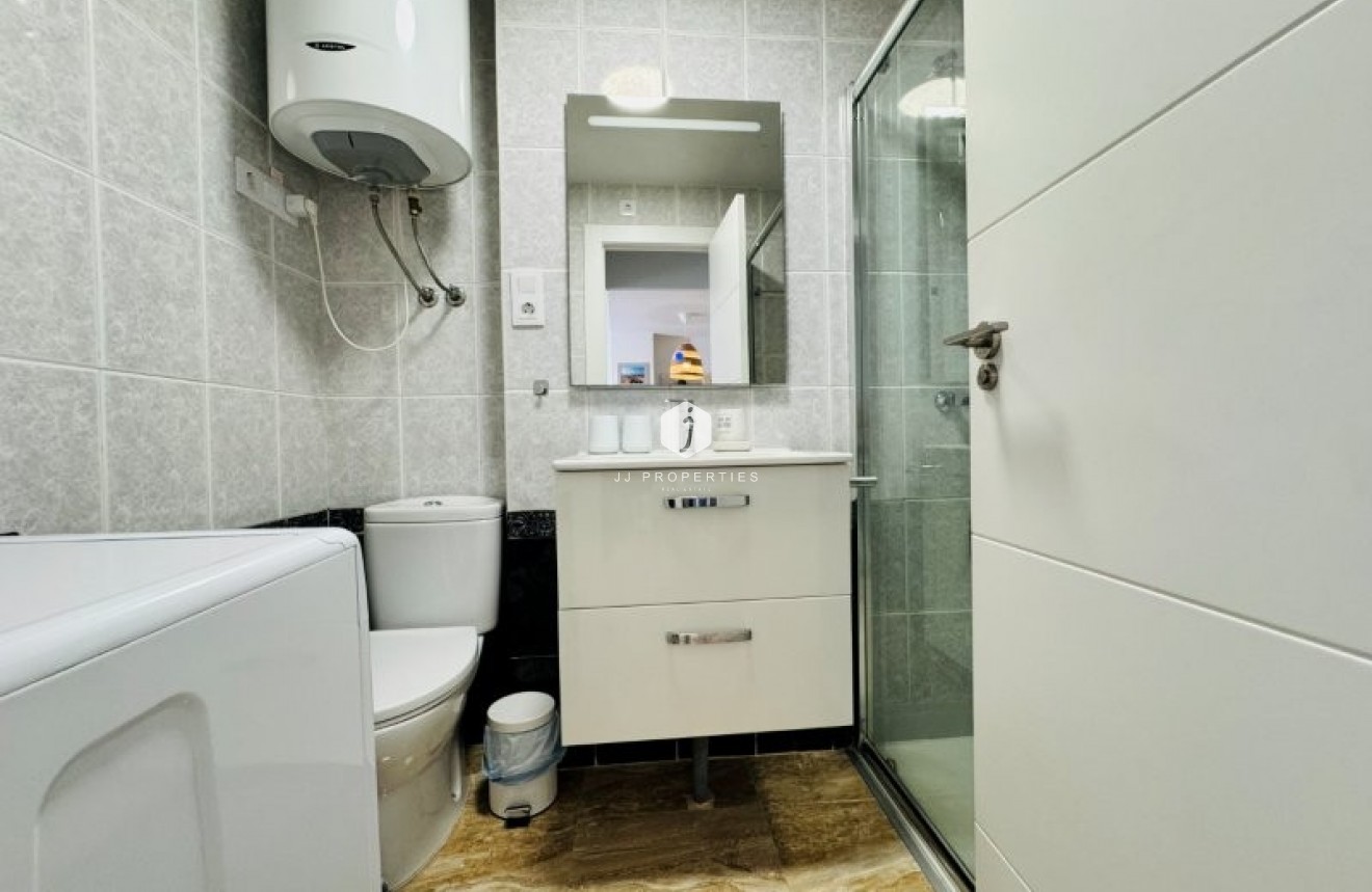 Resale - Apartment / flat -
La Mata - Costa Blanca