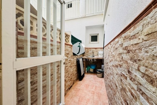 Resale - Apartment / flat -
La Mata - Costa Blanca